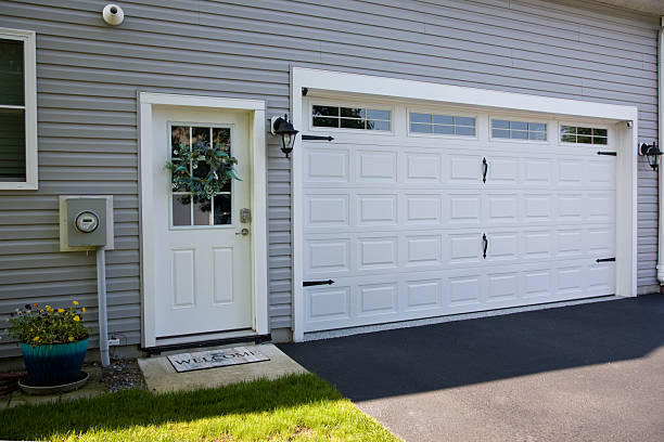 24/7 Emergency Garage Door Panel Replacement experts in Emma, NC